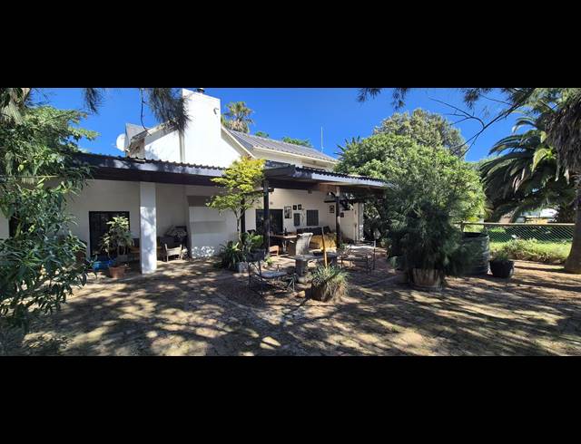 1.10HA SMALLHOLDING FOR SALE IN MORNING STAR